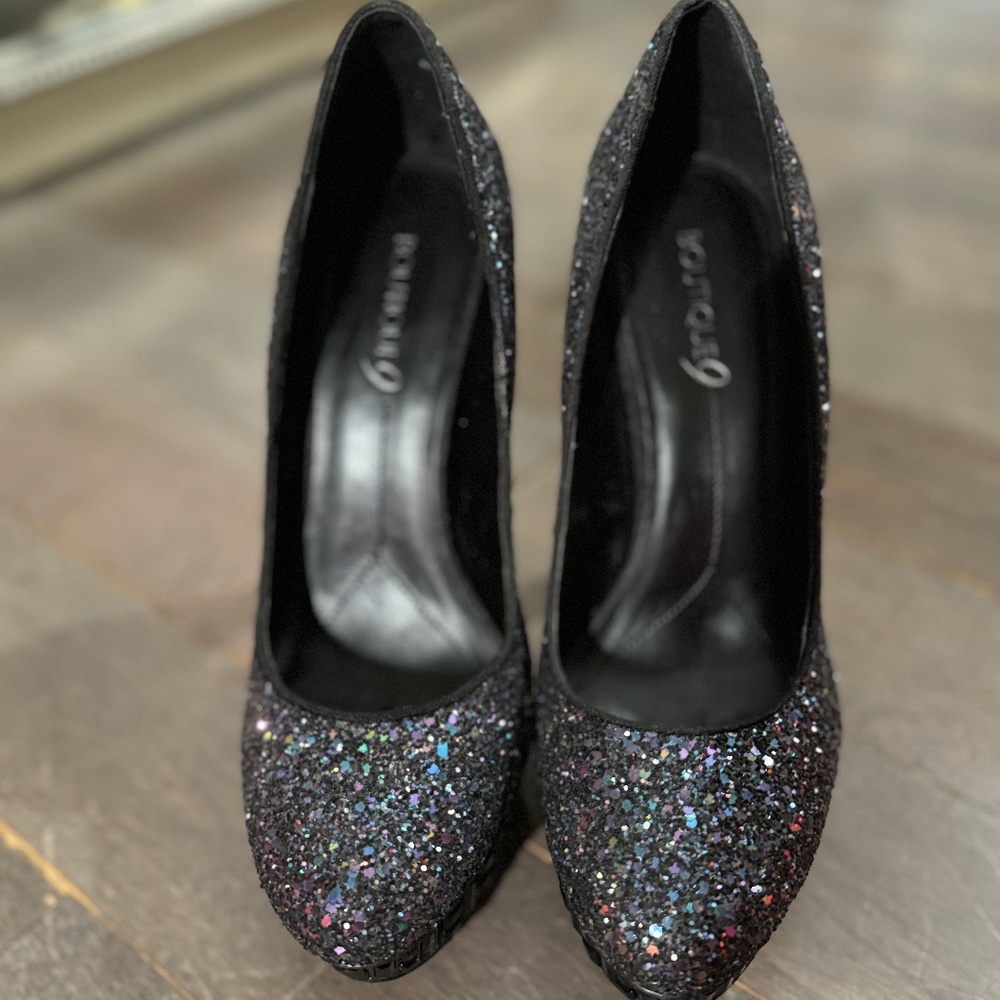 Boutique 9 / Size 8M / Purple and Blue Crystals